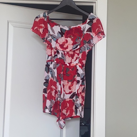 Cupcakes and cashmere romper - Picture 2 of 3